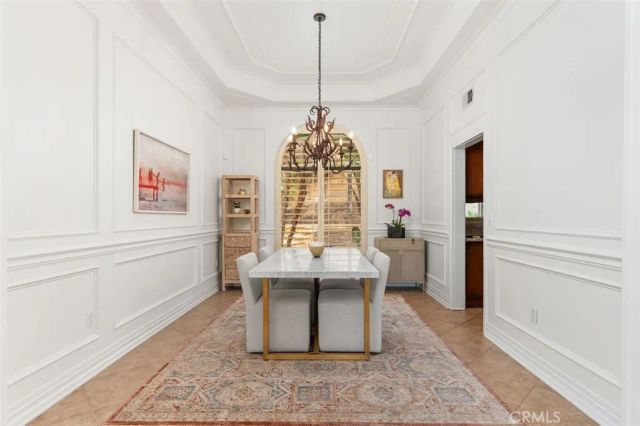 22241 Dardenne, Calabasas, CA 91302