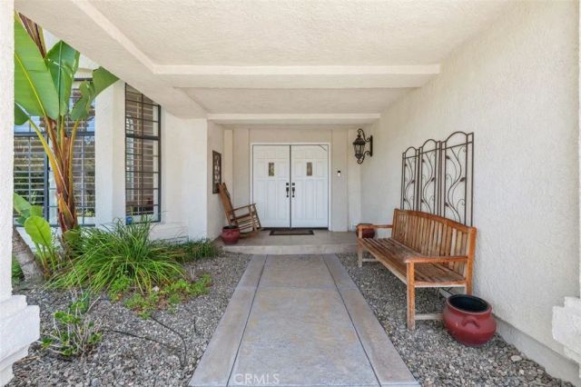 22241 Dardenne, Calabasas, CA 91302