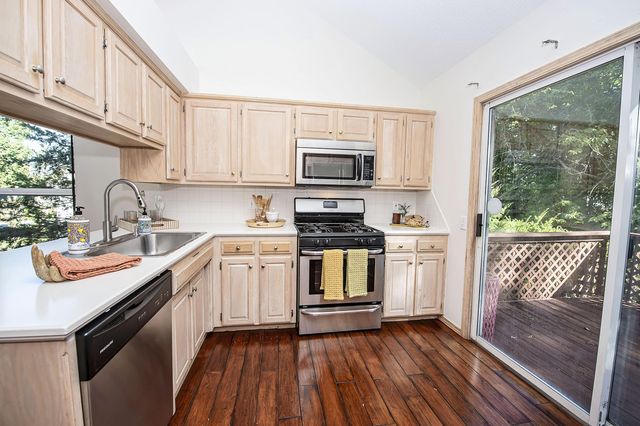 5646 S Jefferson Avenue, Springfield, MO 65810