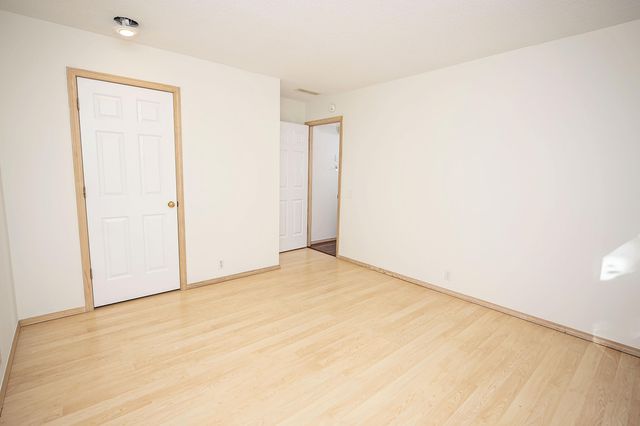5646 S Jefferson Avenue, Springfield, MO 65810