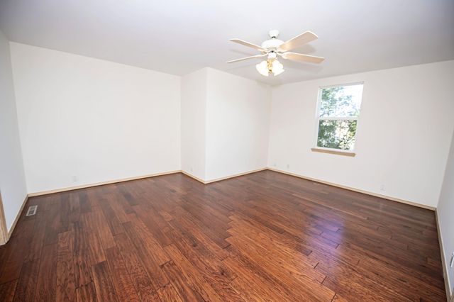 5646 S Jefferson Avenue, Springfield, MO 65810