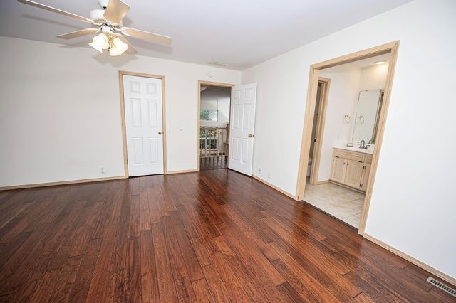 5646 S Jefferson Avenue, Springfield, MO 65810