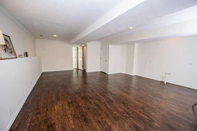 5646 S Jefferson Avenue, Springfield, MO 65810