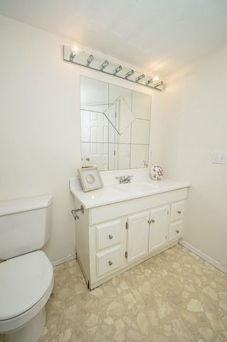 5646 S Jefferson Avenue, Springfield, MO 65810