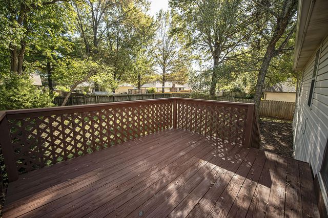 5646 S Jefferson Avenue, Springfield, MO 65810