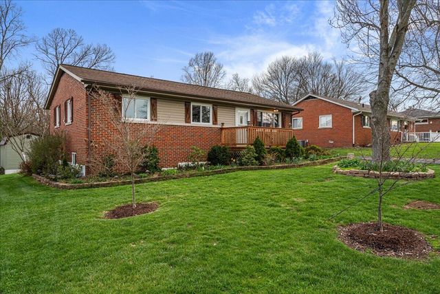 136 Tahoma Drive, Paris, KY 40361