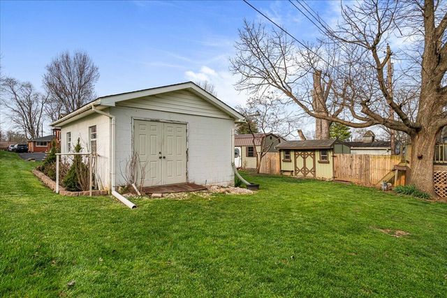 136 Tahoma Drive, Paris, KY 40361