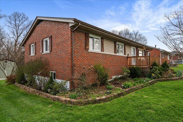 136 Tahoma Drive, Paris, KY 40361