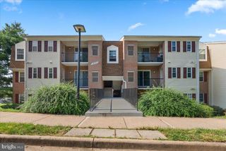 14901 RYDELL RD #201, Centreville, VA 20121
