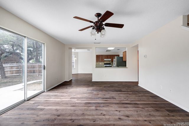 827 Clover Creek, San Antonio, TX 78245