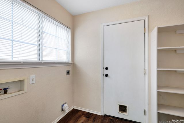 827 Clover Creek, San Antonio, TX 78245