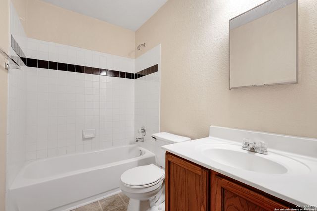 827 Clover Creek, San Antonio, TX 78245