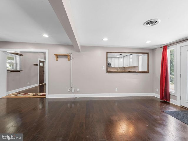 610 LAUREL DR, Pasadena, MD 21122