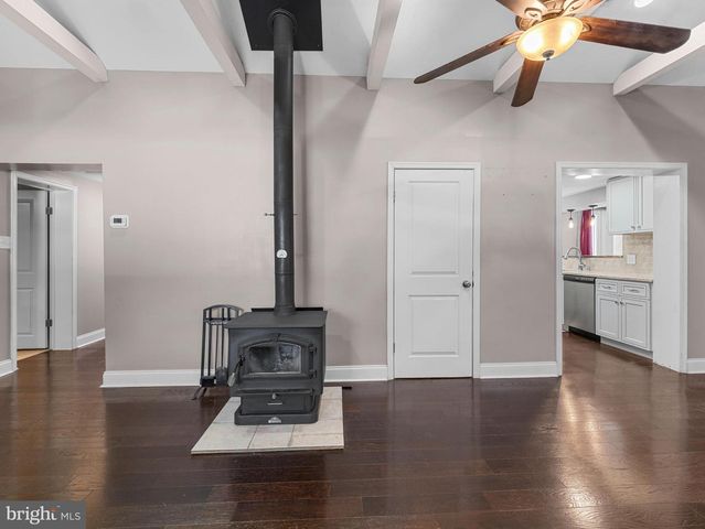 610 LAUREL DR, Pasadena, MD 21122