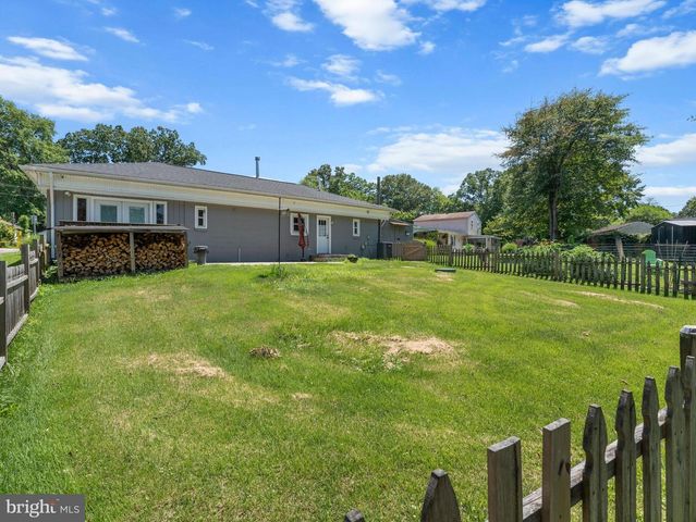 610 LAUREL DR, Pasadena, MD 21122