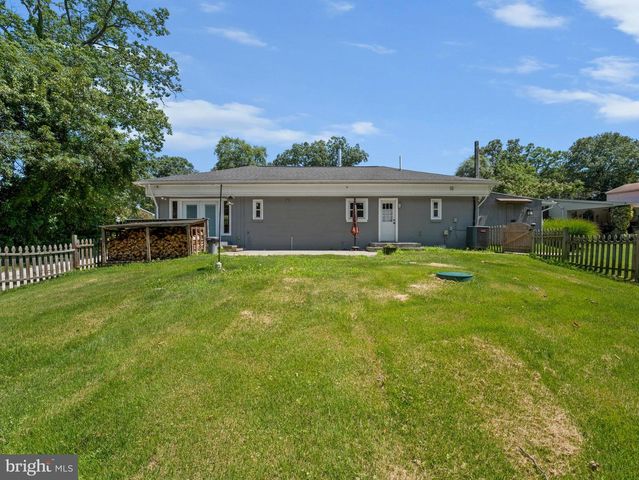 610 LAUREL DR, Pasadena, MD 21122