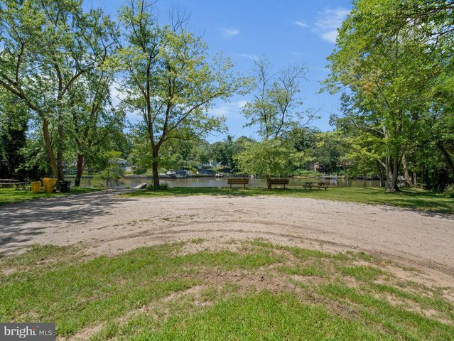 610 LAUREL DR, Pasadena, MD 21122