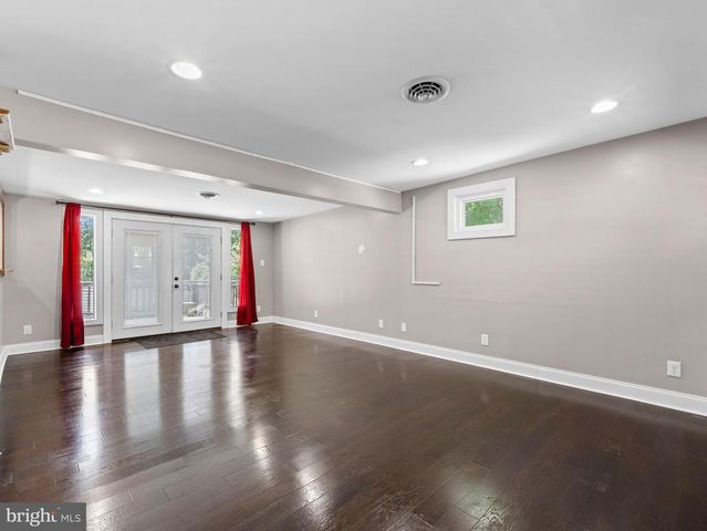 610 LAUREL DR, Pasadena, MD 21122