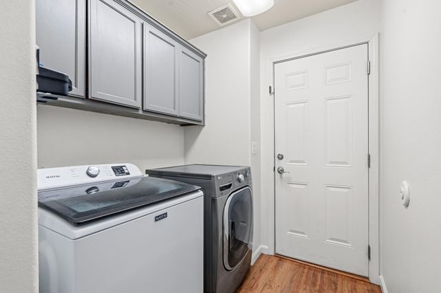 962 Crest Drive, Central Point, OR 97502