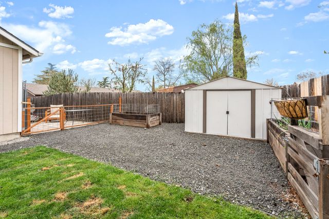 962 Crest Drive, Central Point, OR 97502