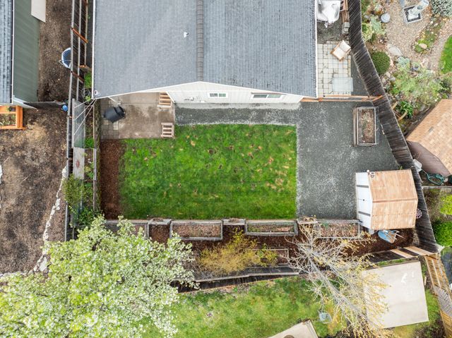 962 Crest Drive, Central Point, OR 97502