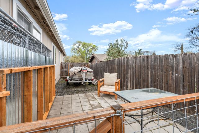 962 Crest Drive, Central Point, OR 97502