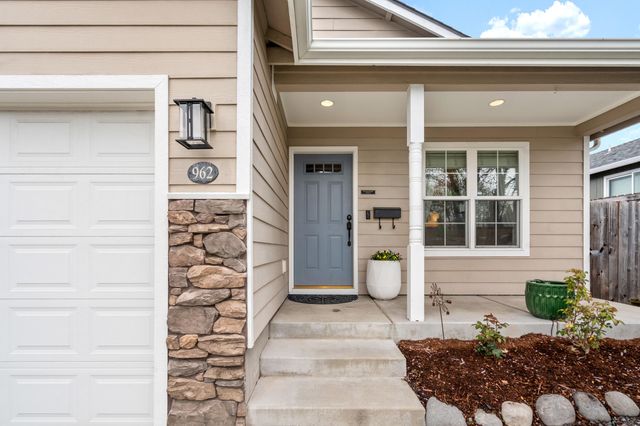 962 Crest Drive, Central Point, OR 97502