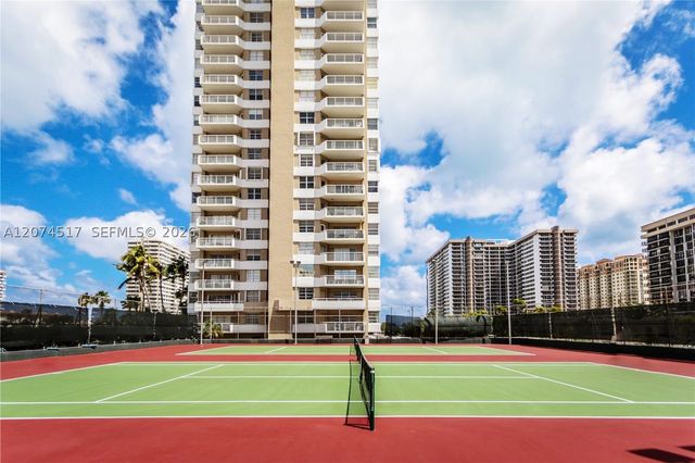 1985 S Ocean Dr 17P, Hallandale Beach, FL 33009