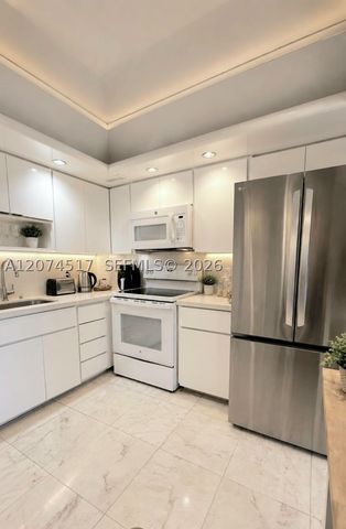 1985 S Ocean Dr 17P, Hallandale Beach, FL 33009