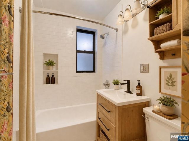 260 Harrison Avenue 104, Jersey City, NJ 07304