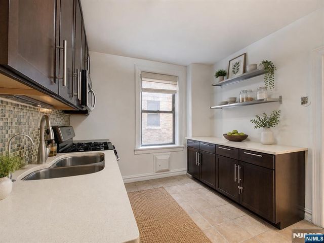 260 Harrison Avenue 104, Jersey City, NJ 07304