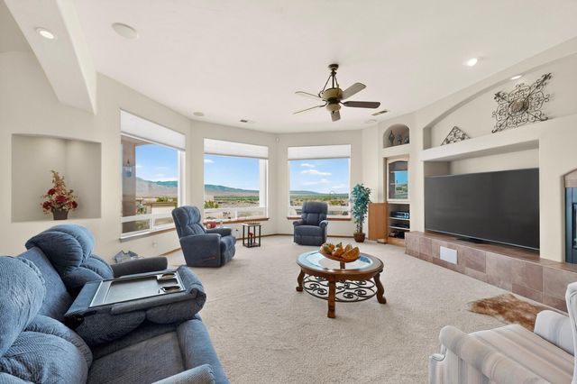 6520 Milpa Alta Road NE, Rio Rancho, NM 87144