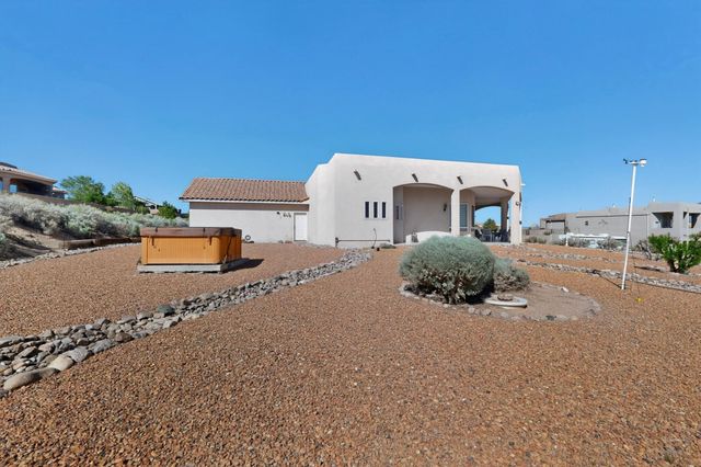 6520 Milpa Alta Road NE, Rio Rancho, NM 87144