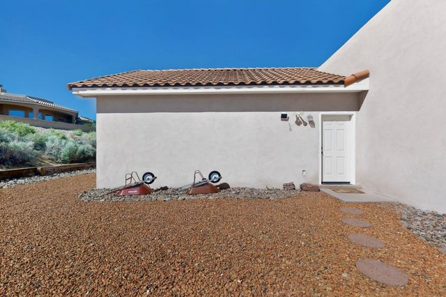 6520 Milpa Alta Road NE, Rio Rancho, NM 87144