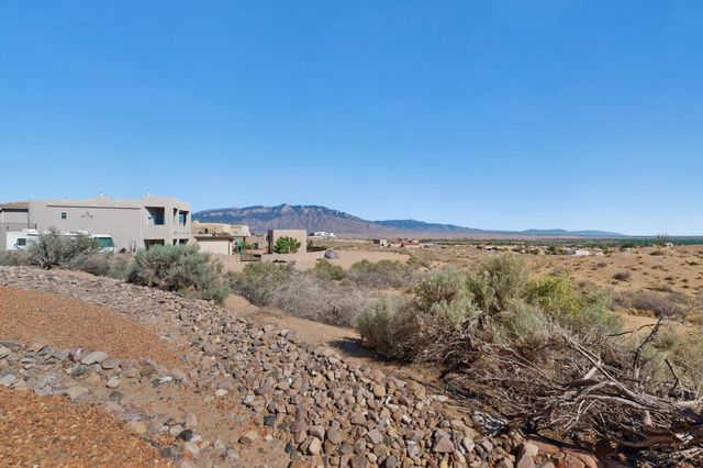 6520 Milpa Alta Road NE, Rio Rancho, NM 87144