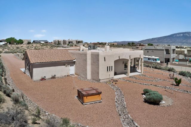 6520 Milpa Alta Road NE, Rio Rancho, NM 87144
