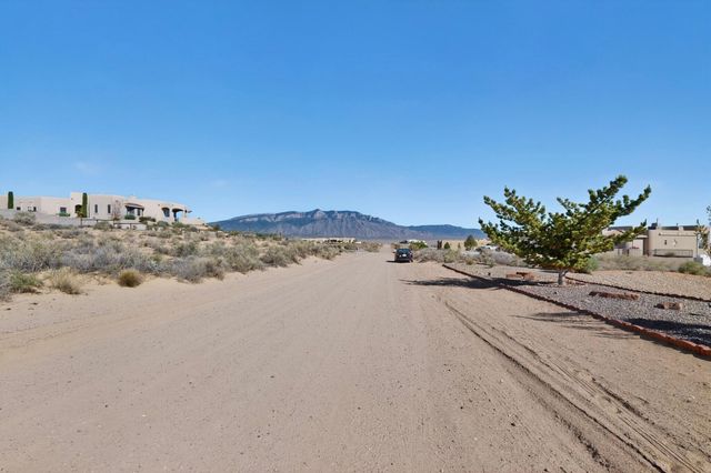 6520 Milpa Alta Road NE, Rio Rancho, NM 87144