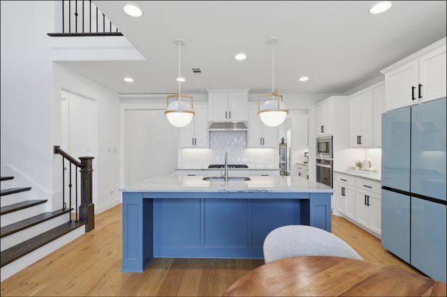 1724 Sir Dustin Lane, Carrollton, TX 75010