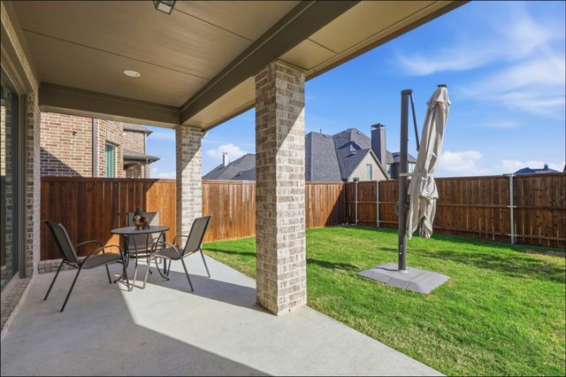 1724 Sir Dustin Lane, Carrollton, TX 75010