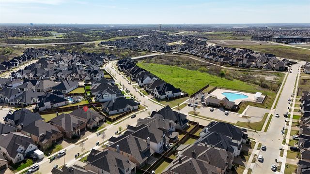 1724 Sir Dustin Lane, Carrollton, TX 75010