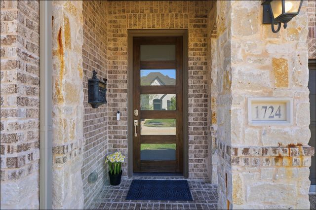 1724 Sir Dustin Lane, Carrollton, TX 75010