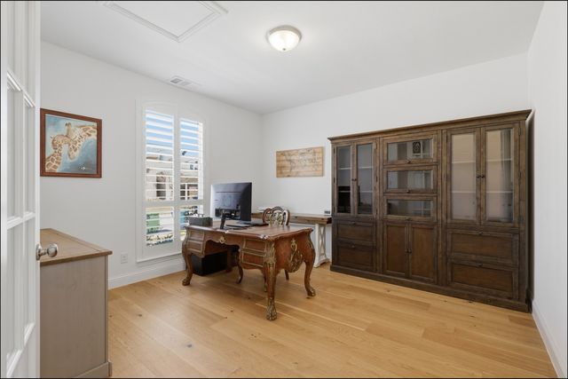 1724 Sir Dustin Lane, Carrollton, TX 75010