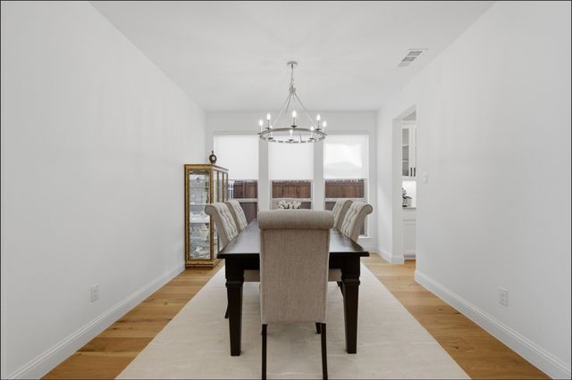 1724 Sir Dustin Lane, Carrollton, TX 75010