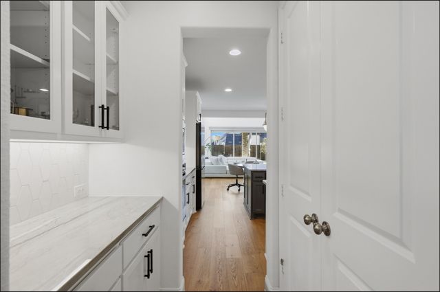 1724 Sir Dustin Lane, Carrollton, TX 75010