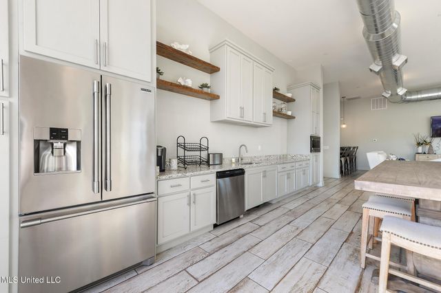 2501 Bienville Boulevard, 137, Ocean Springs, MS 39564