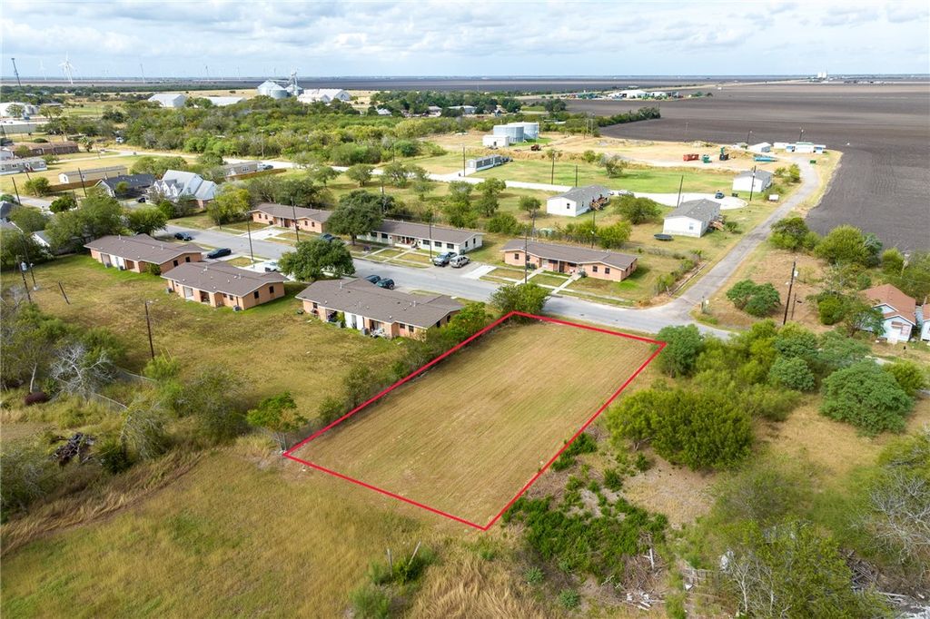 436 Industrial St, Taft, TX 78390 — photo 5