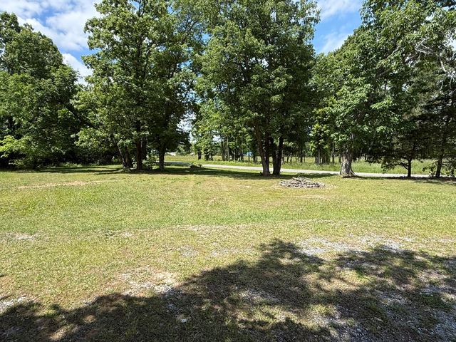 371 Brown Gap Cemetery Road, Trenton, GA 30752
