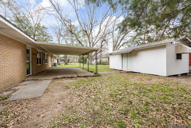 819 Ave F, Port Allen, LA 70767