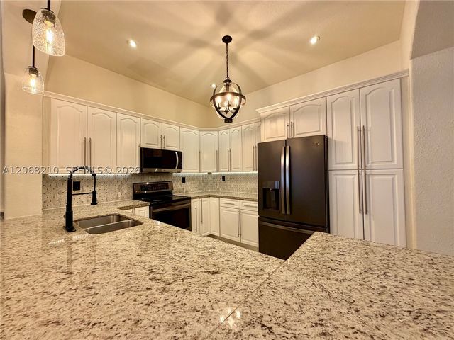 2802 SW 149th Pl, Miami, FL 33185