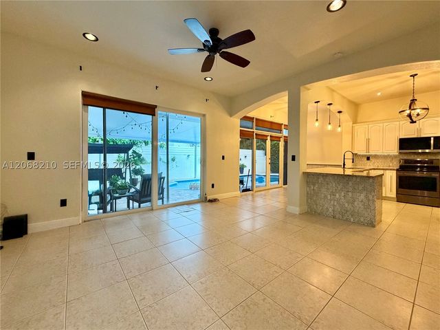 2802 SW 149th Pl, Miami, FL 33185